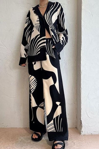 VERSATILE BLACK AND WHITE SET