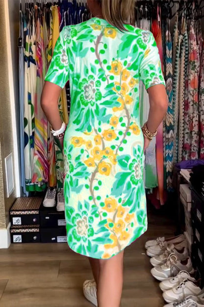 Short-Sleeved Floral V-Neck Dress