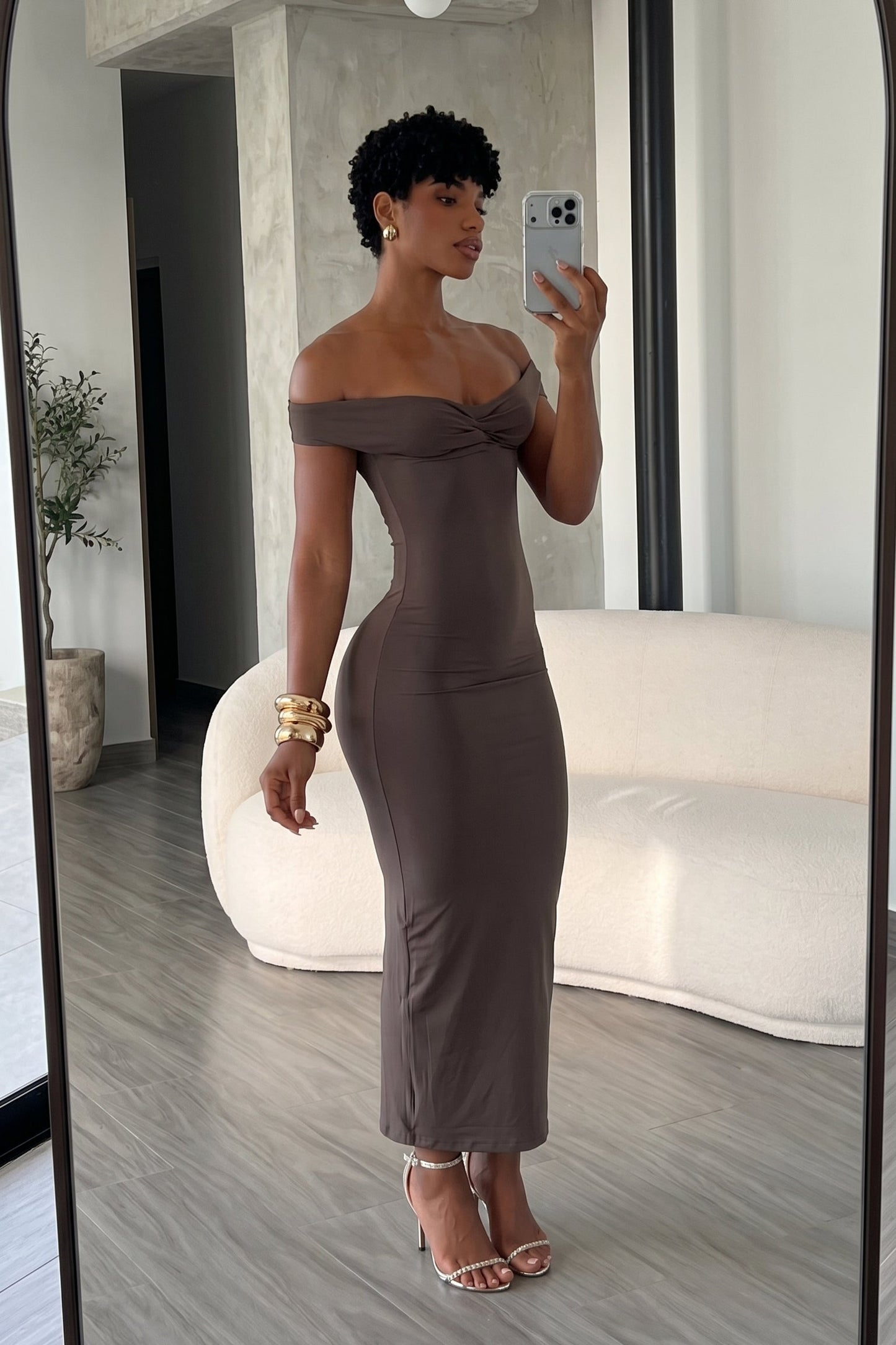 Curve-Hugging Off-Shoulder Maxi Dress