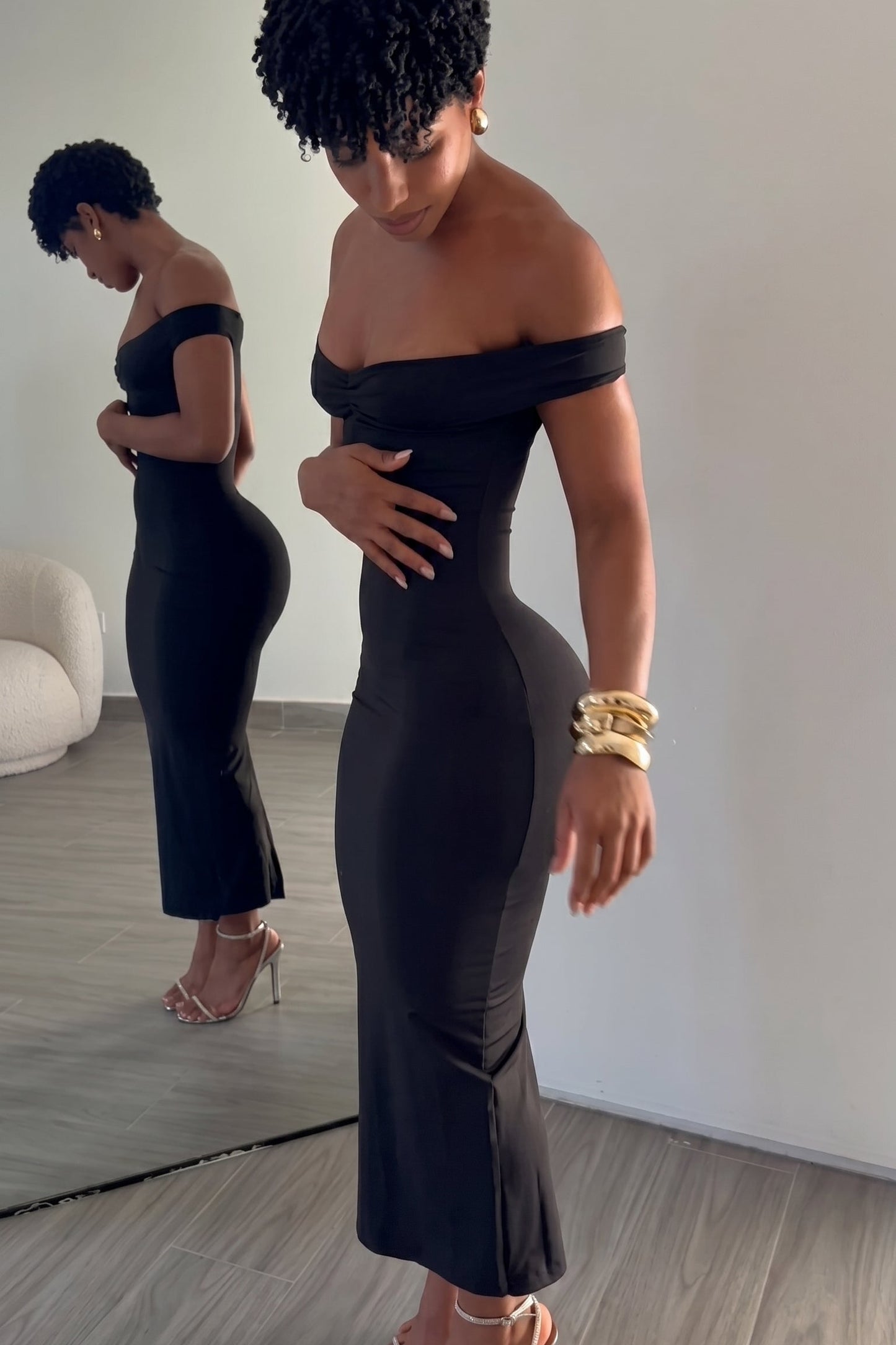 Curve-Hugging Off-Shoulder Maxi Dress