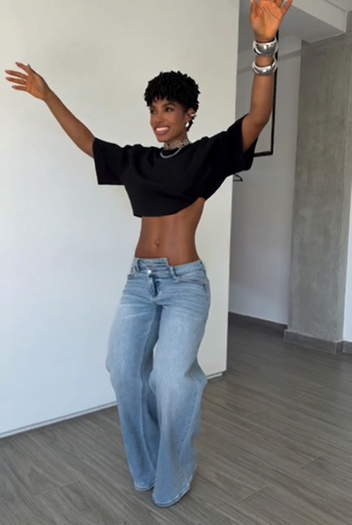 Low Rise Light Wash Wide Leg Jeans